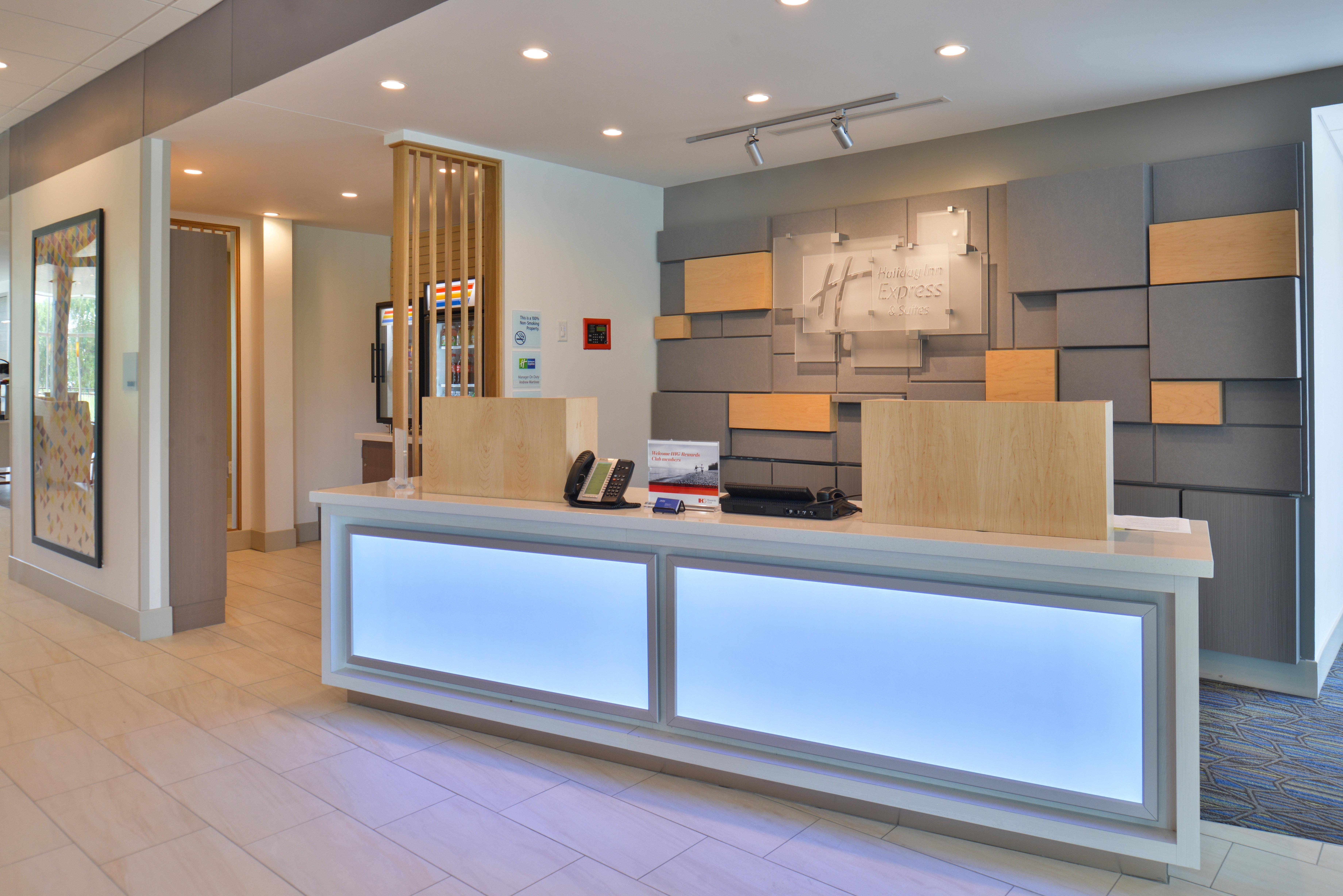 Carter Lake Holiday Inn Express & Suites Omaha Airport By Ihg מראה חיצוני תמונה