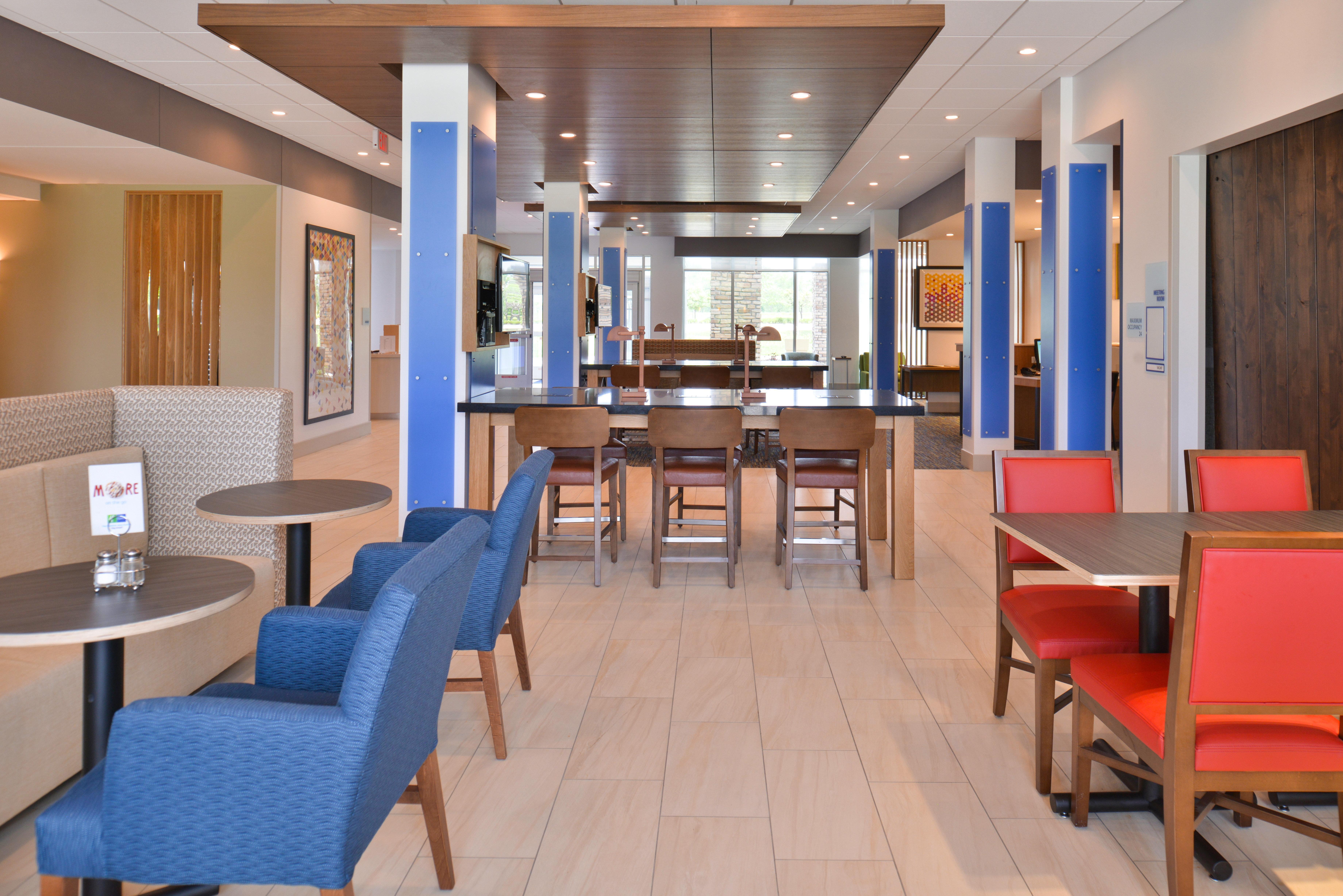 Carter Lake Holiday Inn Express & Suites Omaha Airport By Ihg מראה חיצוני תמונה