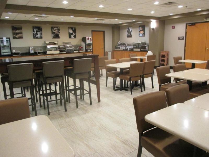 Carter Lake Holiday Inn Express & Suites Omaha Airport By Ihg מראה חיצוני תמונה